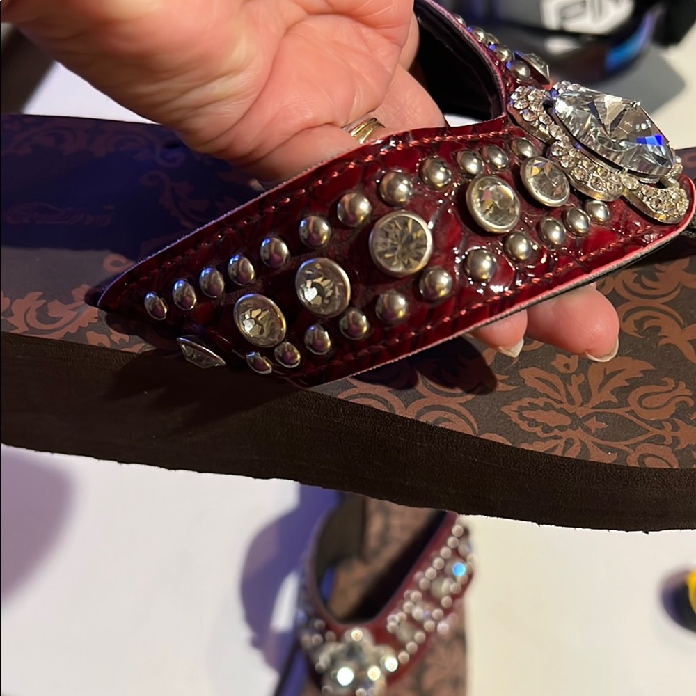 Rustic Cultures studded and embellished Red and Brown flip-flop Sandals 10 - Picture 12 of 12